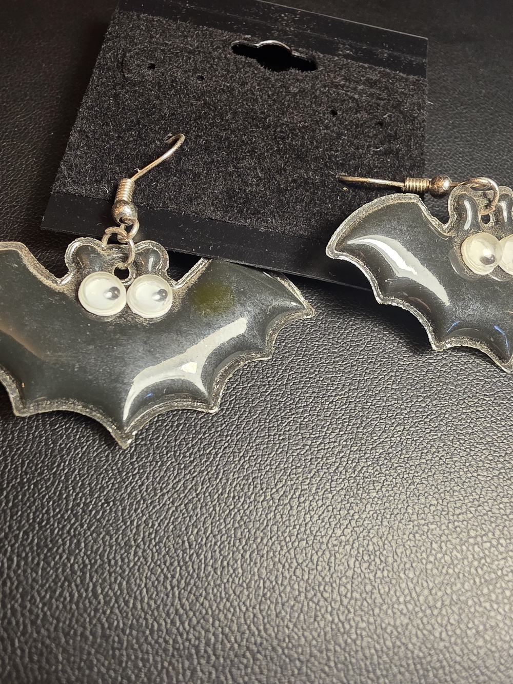 Bat-Shaped Black Squishy With Moving Eyes Dangle Earrings. Halloween!